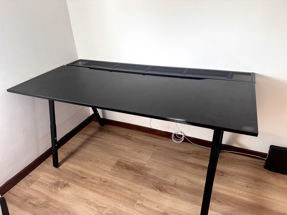 Secretária gaming IKEA