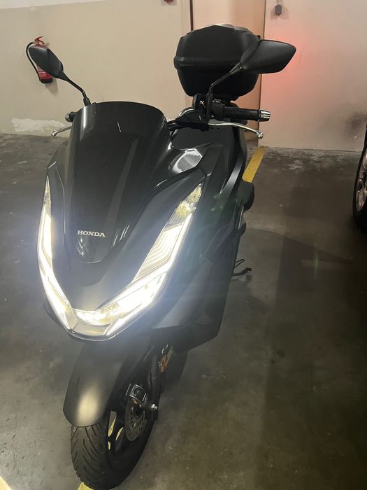 Honda PCX125 de 2024 como nova