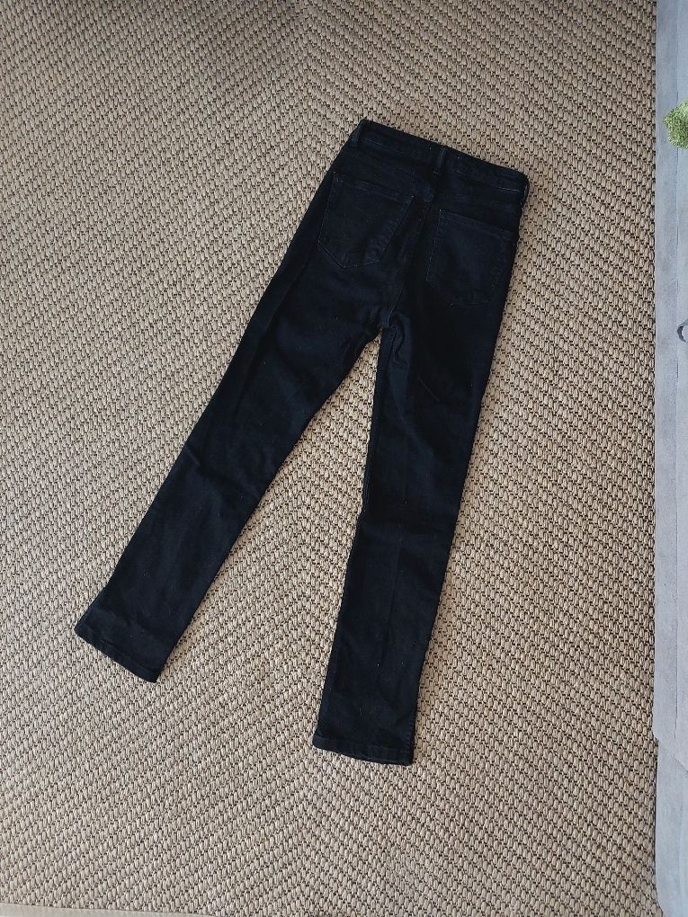 Jeansy Zara Czarne spodnie jeansowe Straight leg Z rozcięciem nogawki
