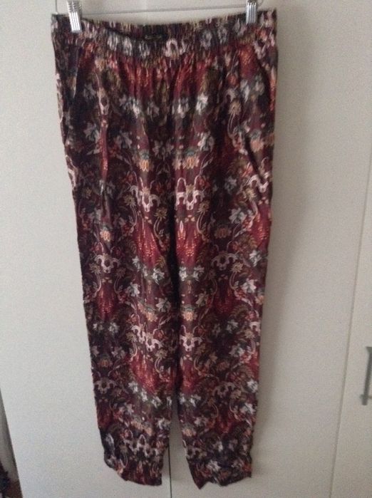 Calças seda padrão floral Massimo Dutti