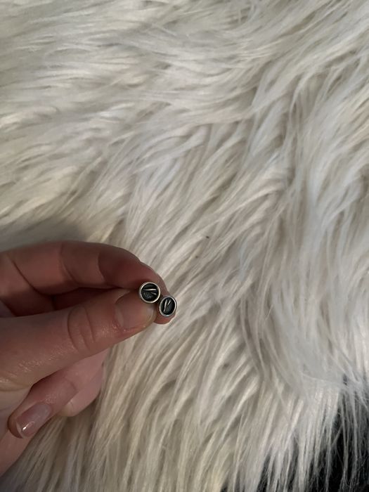 Kolczyki małe czarne