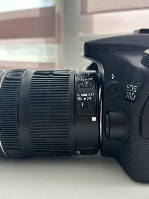 Фотоапарат Canon EOS 70D + обʼєктив та інше у комплекті