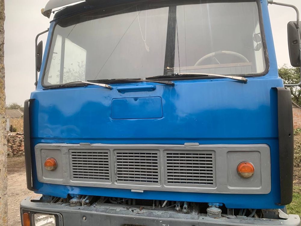 Продам тягач  Маз