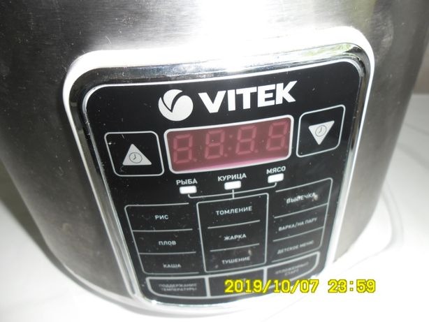 Мультиварка VITEK 4281- 4,0 л на запчасти