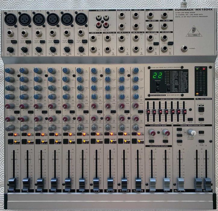 Mesa mistura Behringer MX1804X para estúdio ou ao vivo, com efeitos FX