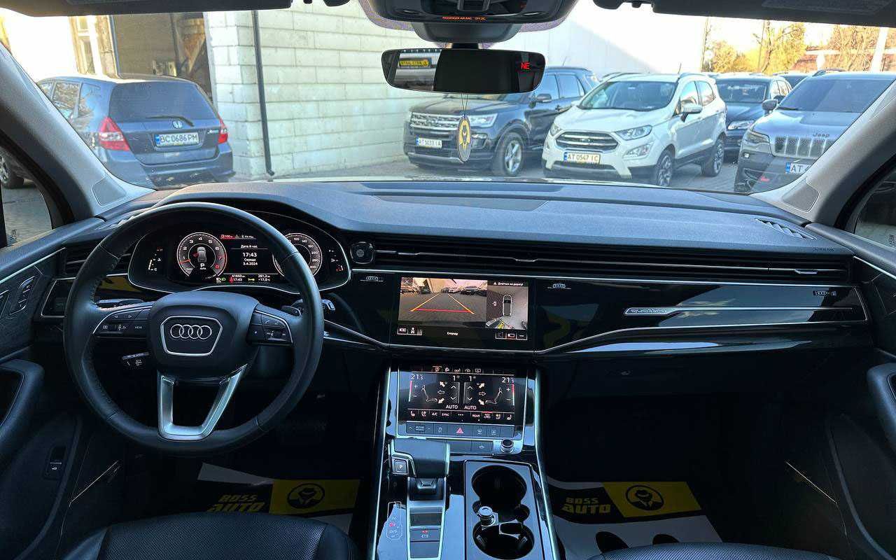 Audi Q7 2020 року