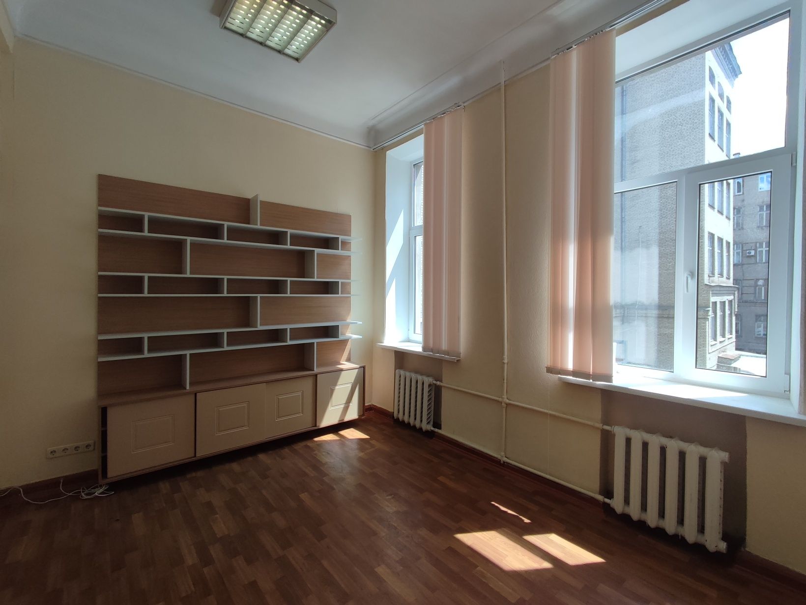 Оренда кабінету 15 та 16 м кв, кондиціонер, центр, з ремонтом