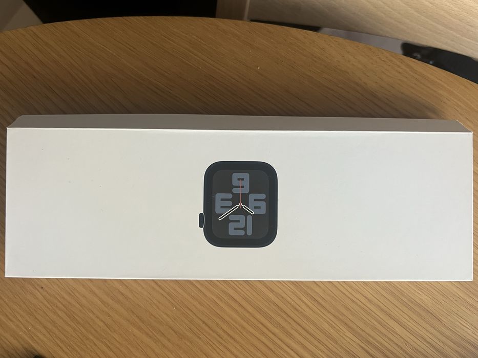 Apple Watch SE GPS+Cellular 44mm Meia-Noite, Bracelete Meia-Noite