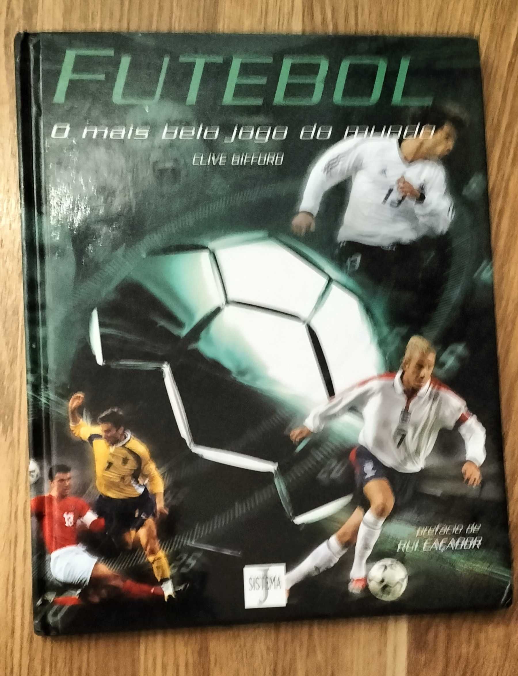 Vários livros sobre futebol