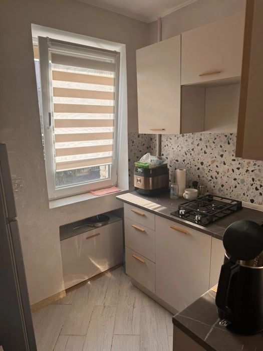 Продається 1 кім. квартира по вул. Пулюя 21 кв.м