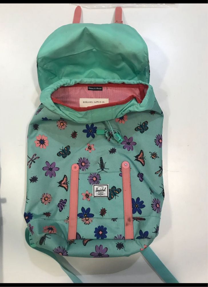 Mochila Herschel motivos florais