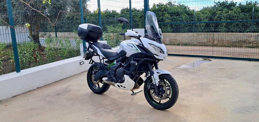 Kawazaky Versys 650 muitos extras