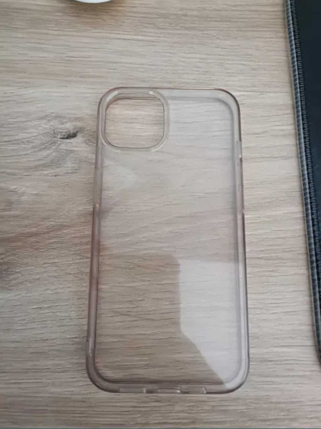 Etui iPhone 13 mało co używane