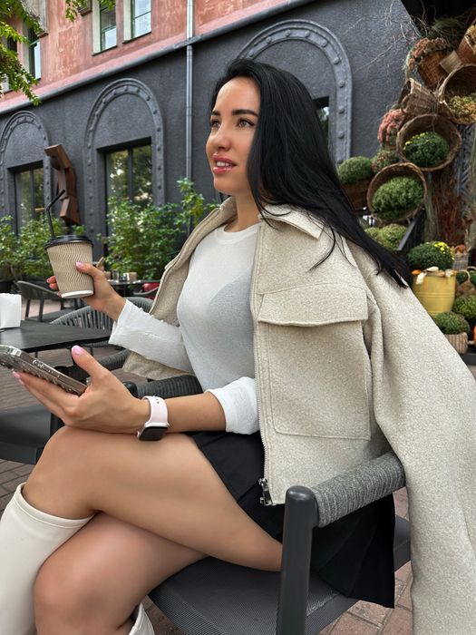 Жакет молочного кольору