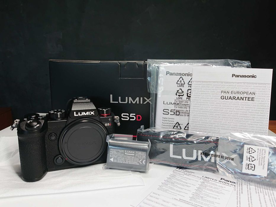 Panasonic Lumix S5D body или kit 18-40mm (новый официальный)