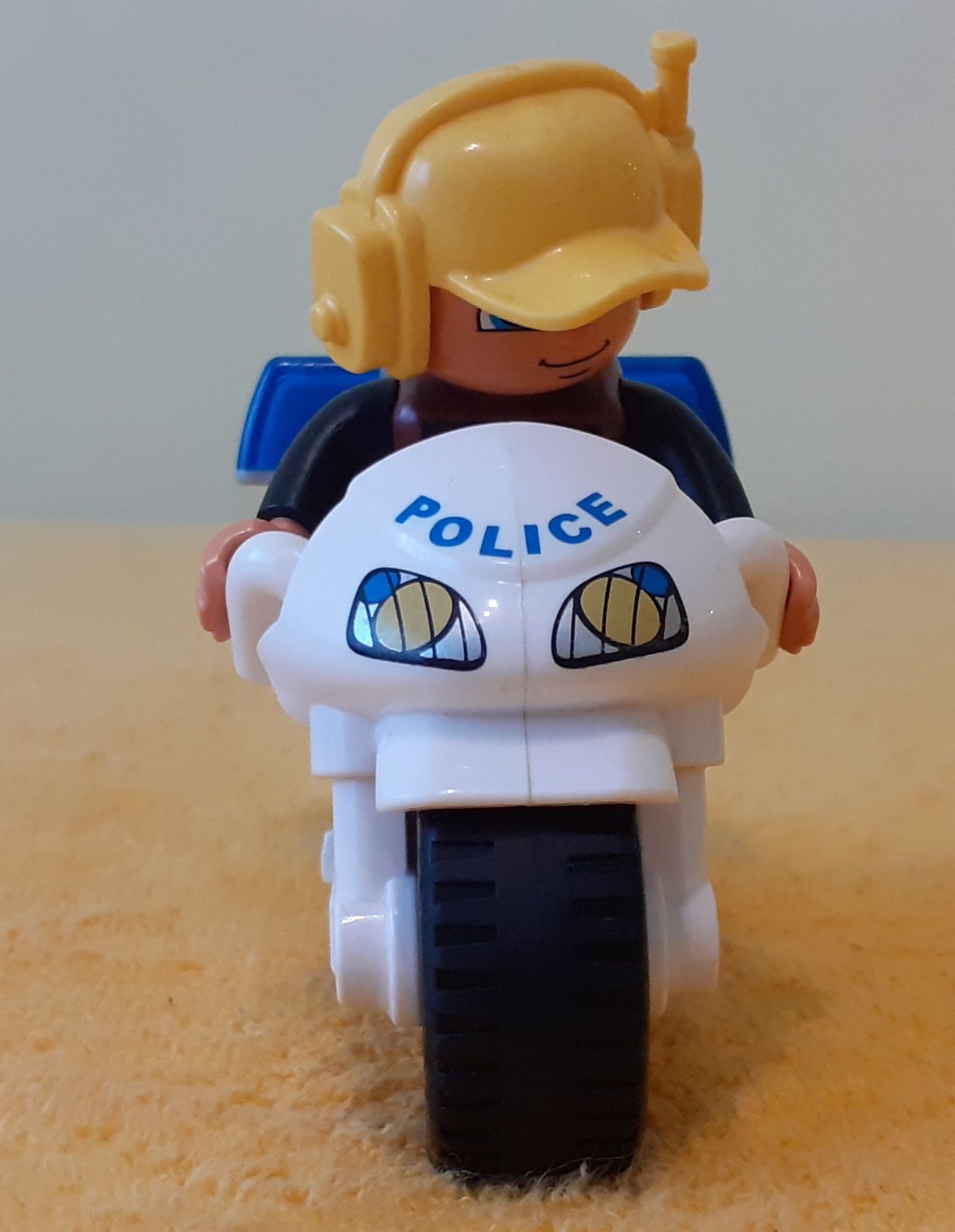 Motor + 6 figurek Lego Duplo