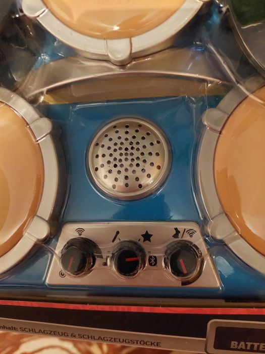 Продам детскую барабанную установку!