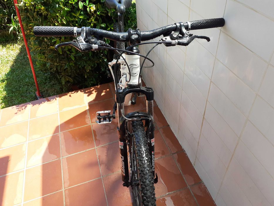 Bicicleta btt cannondale