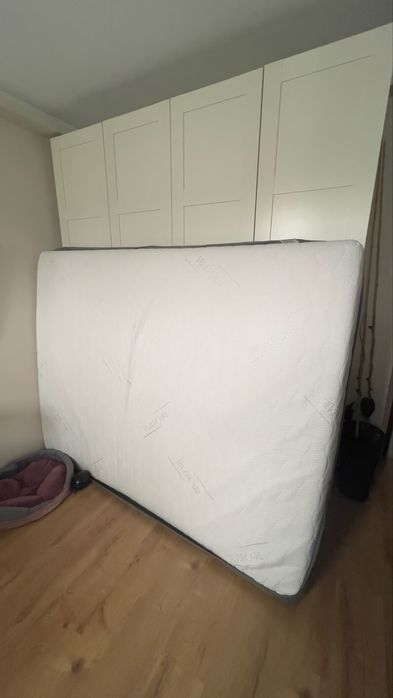 Materac o wymiarach 160x200