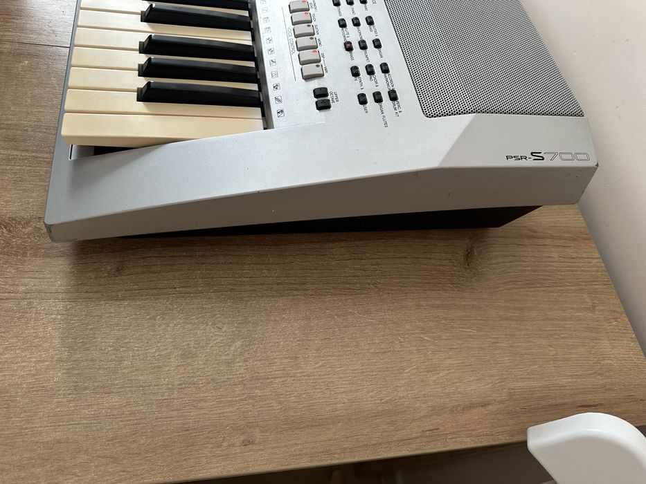 Yamaha PSR S-700 S700 синтезатор