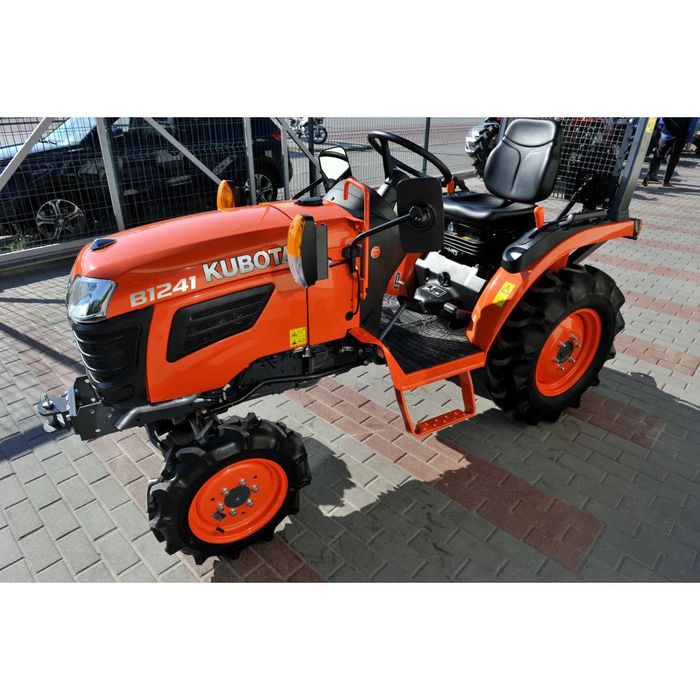 Kubota Kubota B1241 4x4 24KM  kompaktowy minitraktor Kubota B1241 4x4 24KM - nowy