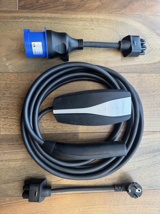 Оригінальна зарядка Tesla Mobile Connector Gen2 16A/32A USA