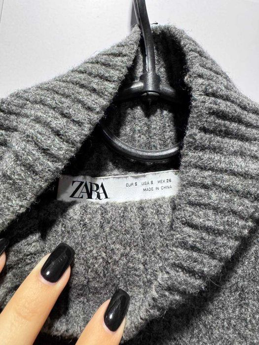 Теплий сірий светр Zara S