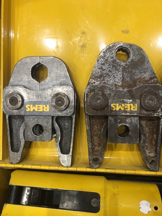 Rems akku-press 14.4V-20A/2022r/5 szt szczek,2 baterie i ładowarka