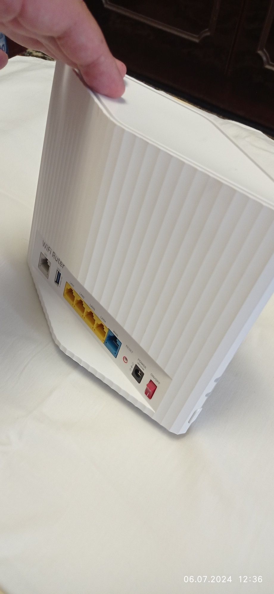 Роутер wi-fi dg2200tn