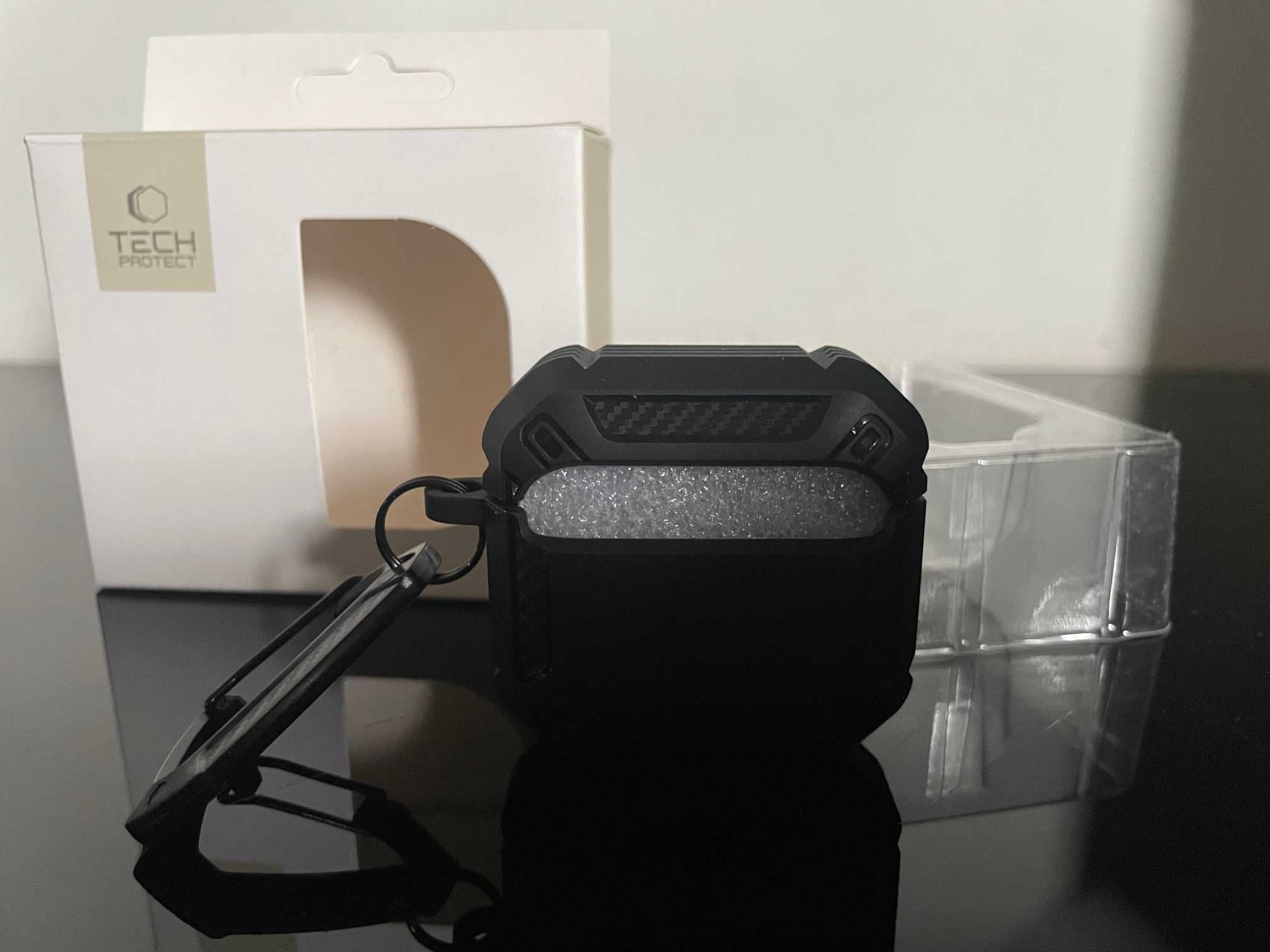 Apple Airpods 4 | Etui z karabińczykiem TECH-PROTECT Carbonox Czarny