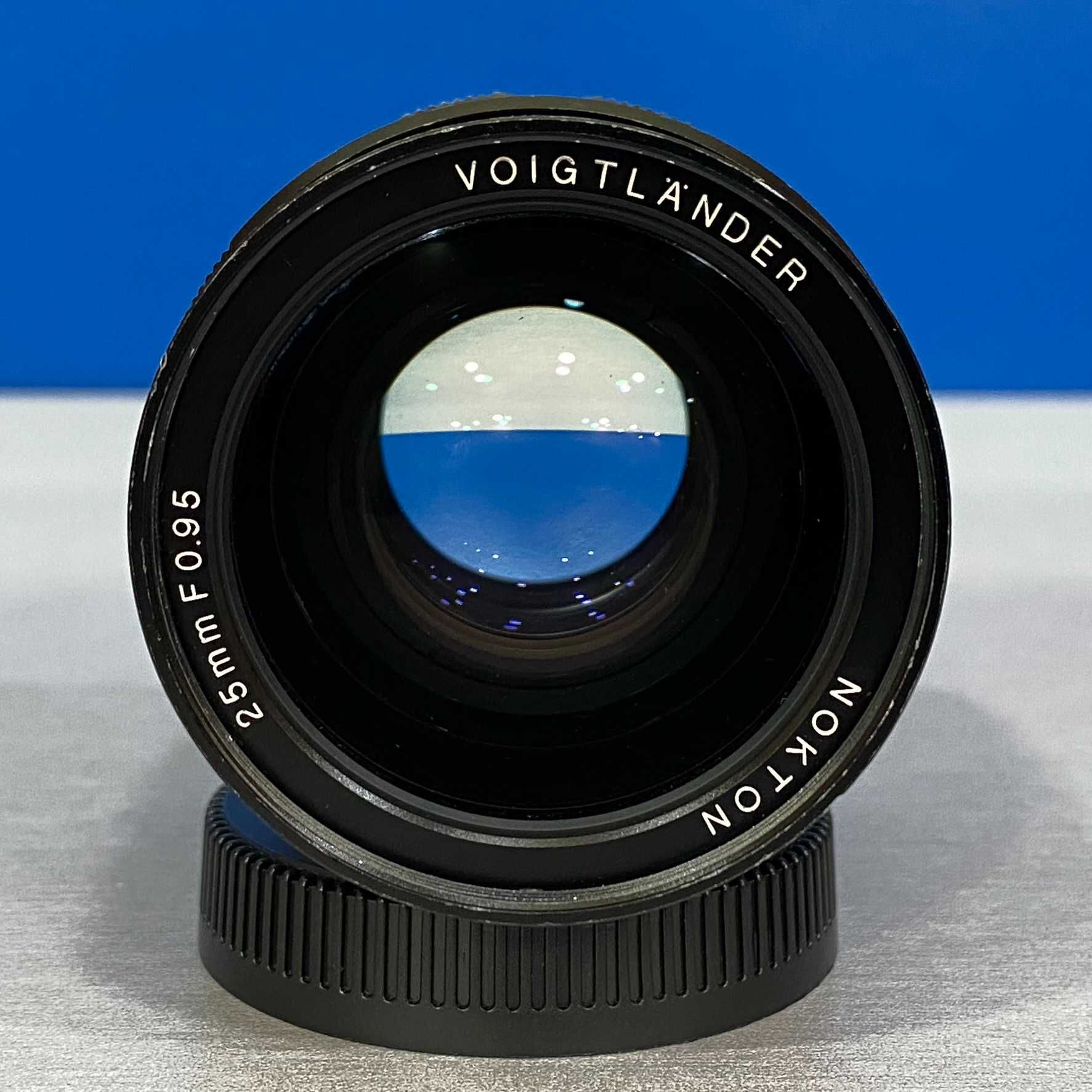 Voigtlander Nokton 25mm f/0.95 (Micro 4/3 - MFT)