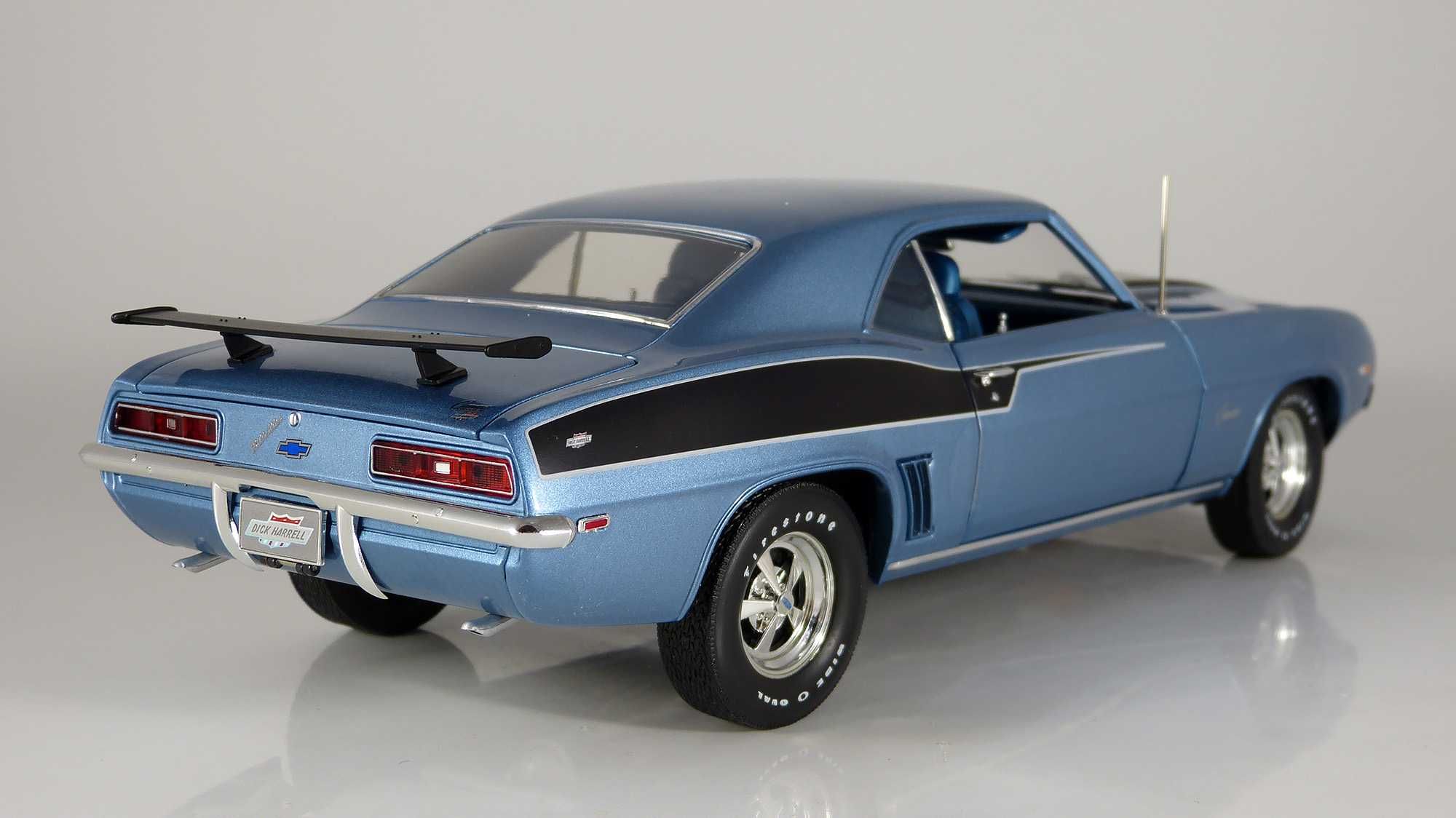 Model 1:18 ACME 1969 Chevrolet COPO Camaro Coupe - Dick Harrel