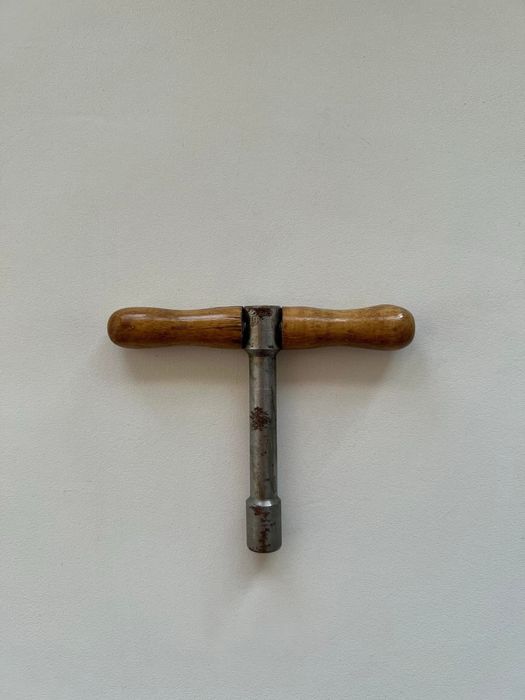 Продам ключ для налаштування бандури