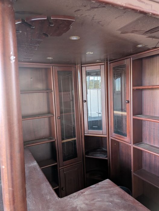 Bar de Sala em bom estado! 2m x 2m x 2,10m (altura)