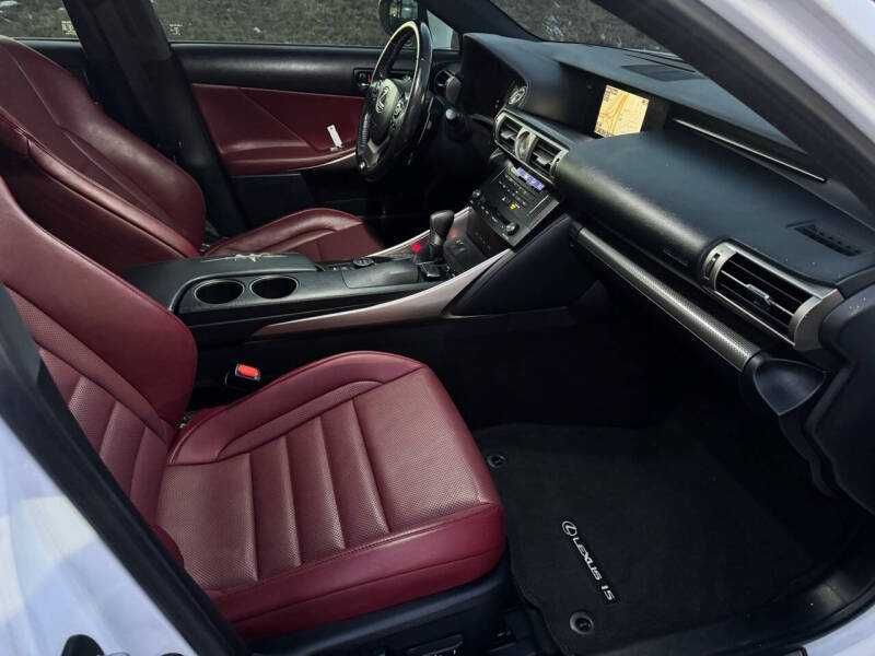 2016 Lexus IS 300