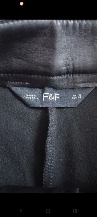 Czarne spodnie damskie woskowane rozmiar M 38 imitacja skórzane