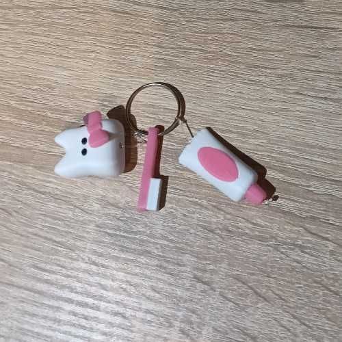 Breloczek dentystyczny – ząbek, szczoteczka i pasta