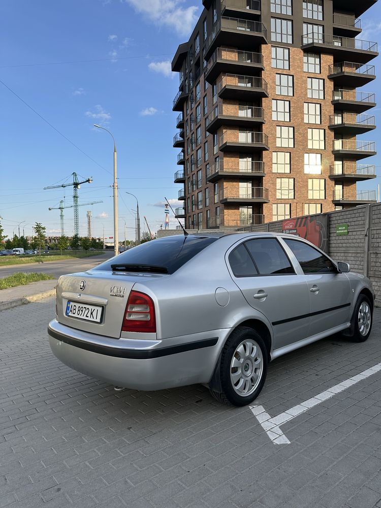 Skoda TOUR 2005 р