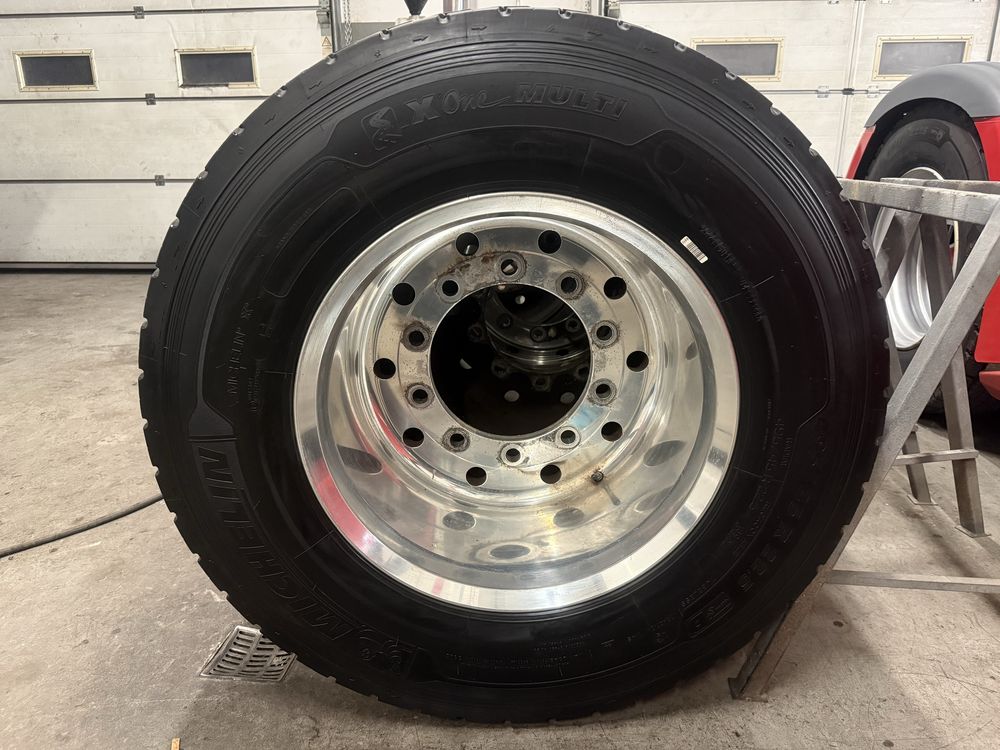 Opony MICHELIN 495/45 22.5 Felgi Alcoa 15mm