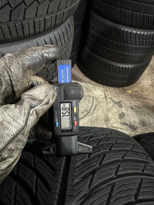 235/40/19 R19 Michelin Pilot Alpin 5 4шт зима