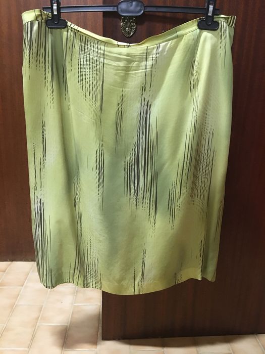 Conjunto (DALI blusa+saia) senhora, de verão, tam. 54, tons verdes