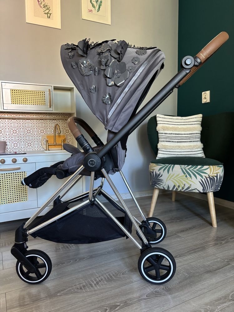 Wózek spacerowy Cybex Mios 2.0 Simply Flowers