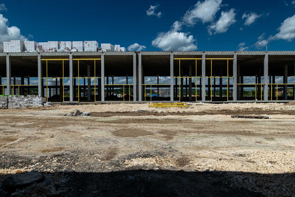 Оренда нового складу 654 м² в ЛЦ PERETYN (поряд з митницею) у Львові