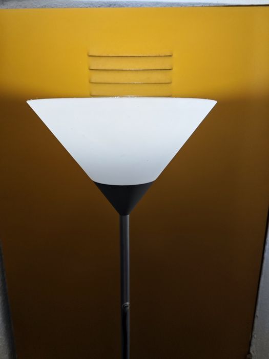 Candeeiro pé alto 1,76 cm sala E27