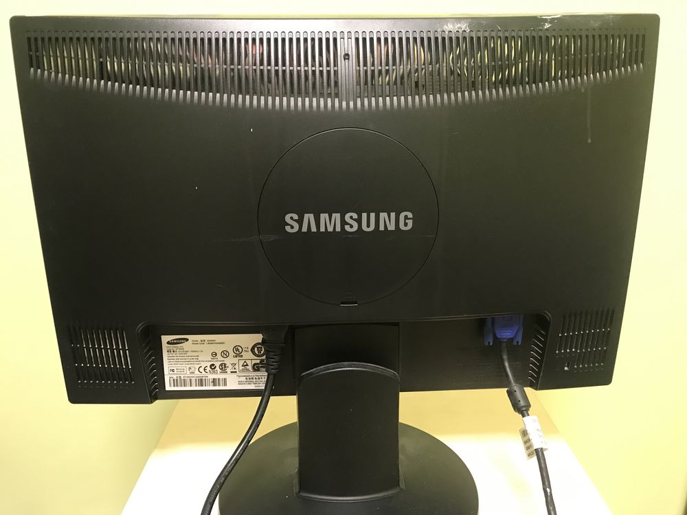 Монітор Samsung