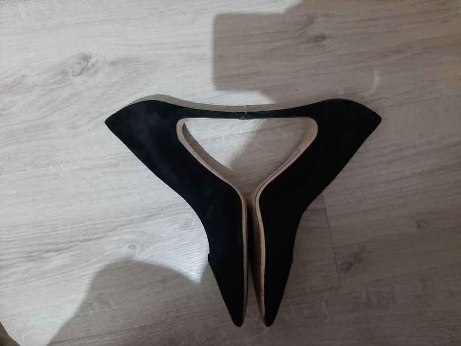 Вишуковані туфлі р 36 VETIVER італіяя