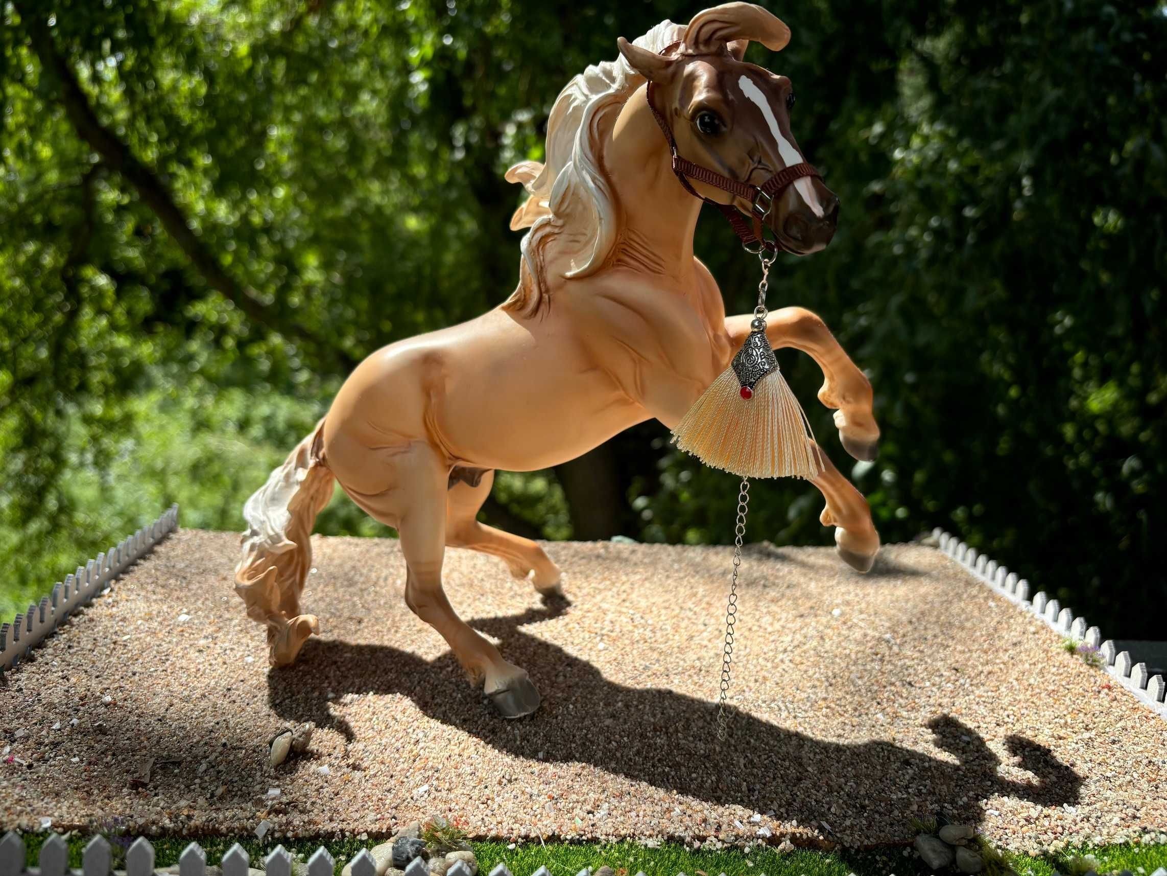 Breyer traditional mustang Cheveyo unikat