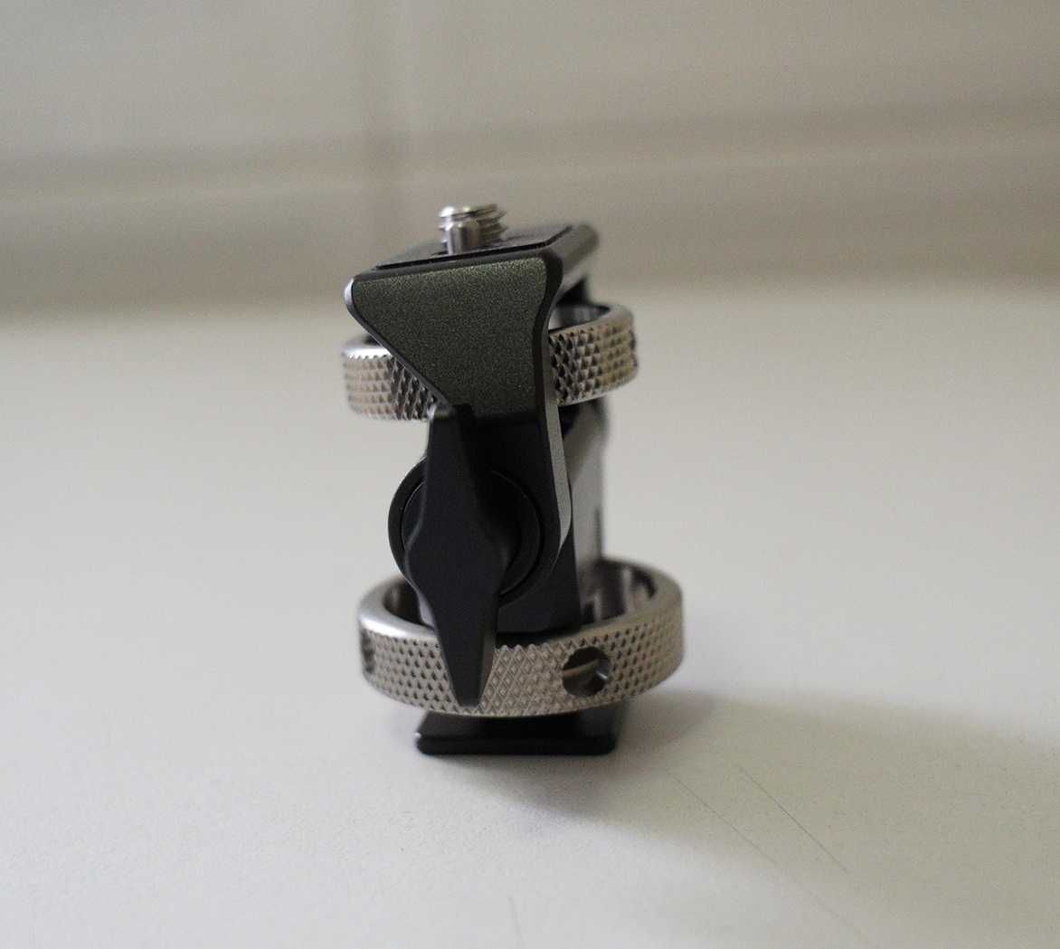 Suporte de monitor com adaptador de flash SmallRig