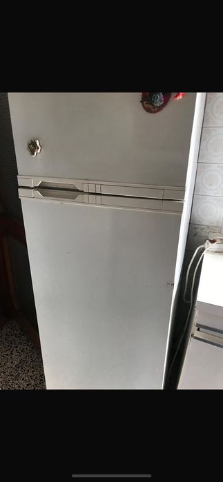 Venda de frigorífico em perfeito estado de funcionamento