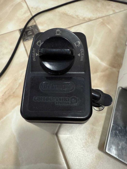 Продам Кавомашину Delonghi ECAM23.460.W